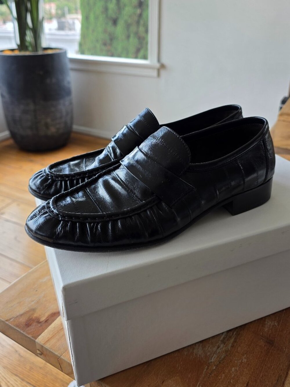 The Row Eel Leather Ruched-Detailed Almond Toe Soft Loafers 39 Black